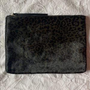 BANANA REBUBLIC CLUTCH
